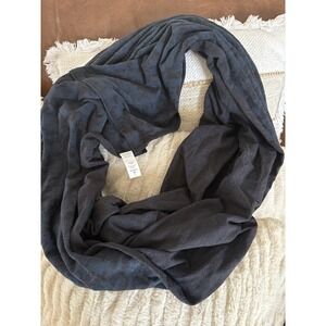 Lululemon Vinyasa Scarf Navy Black Camo Jacquard Snap Infinity Wrap Scarf OS